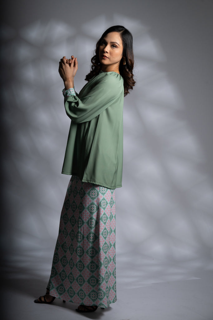 BATEEQ Green | Ladies